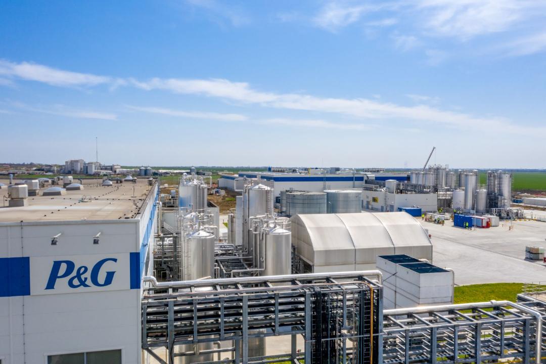 P&G inaugurează o nouă fabrică ce va produce capsule de detergent Ariel PODS pentru consumatorii europeni